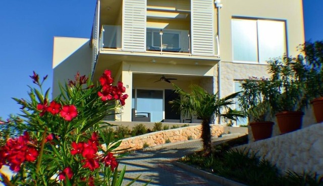 Villa Summer Dreams - a peacful oasis in Murter - suitable for family and groups