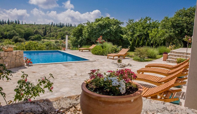 Villa Sun - charming villa, heated pool, full privacy, wedding, near Dubrovnik