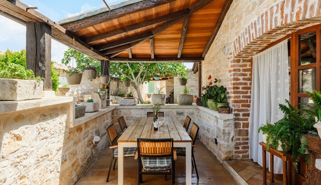 Villa Suna with private pool in Istrien