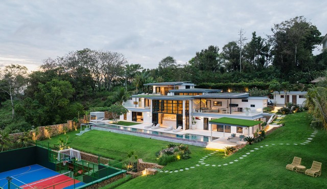 Villa Sunrise w/Chef & Padel Court, Sauna, Icebath