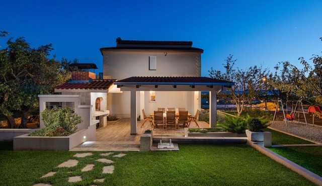 Villa Sunshine overlooking Kastela bay