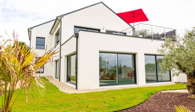 Villa Surcouf 5 stars - sea view - private pool and beach 200m away