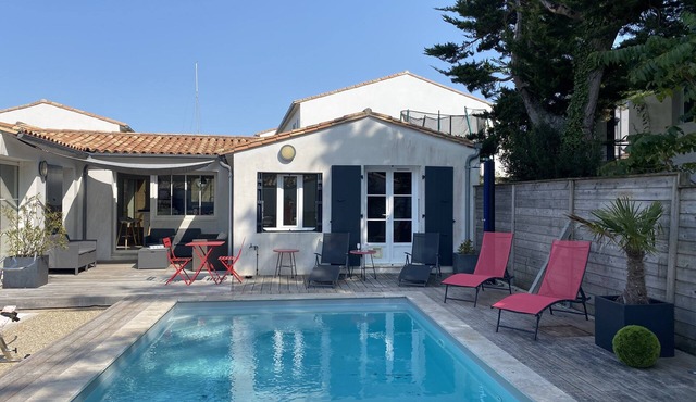VILLA SWIMMING POOL 3mn walk from the BEACH île de ré -