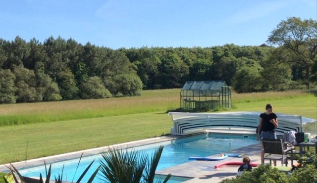 Villa, swimming pool, 3 ha, 12/15 pers