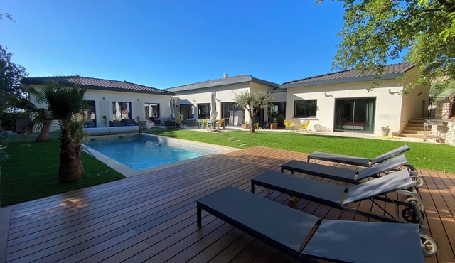 VILLA SWIMMING POOL DRÔME PROVENÇALE