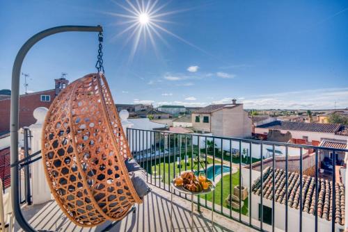 VILLA T to15 min from Puy du Fou Billiar, Movies, BBQ,Pool