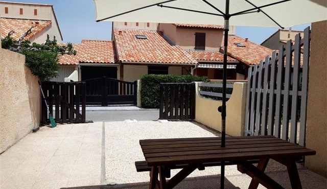 Villa T3 Port Leucate avec Terrasse, 6 Couchages, Proche Plage, Parking Privé - FR-1-81-346
