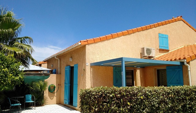 VILLA T3/terrace residence with pool/parking lot