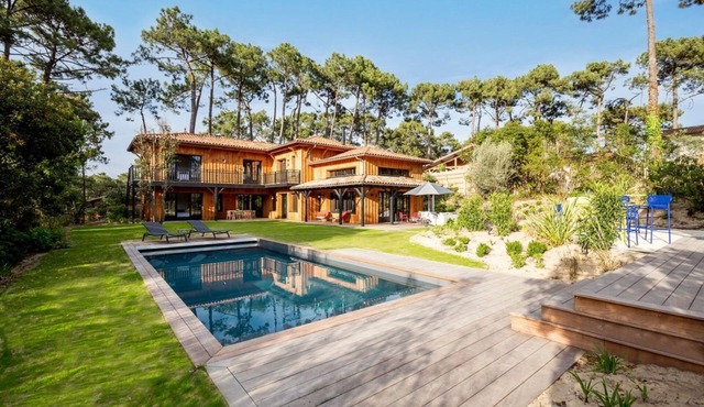 Villa Taloa - Seven Bedroom Villa, Sleeps 14