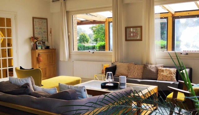 Villa Tamaris with very large garden!