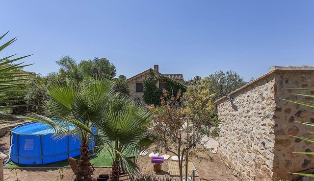 VILLA TAMARIT (Detached house, garden and swimming pool, up to 12 people)