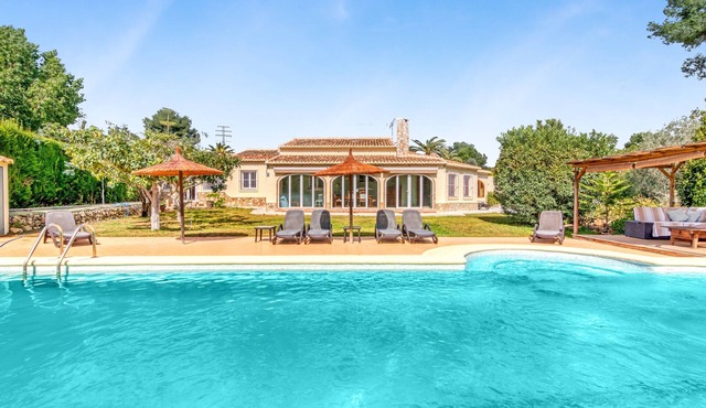 Villa 'Tennis Rosalia' with Mountain View, Wi-Fi and Air Conditioning