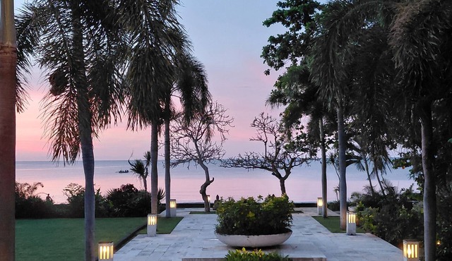 VILLA TERANG BULAN: Absolute Beachfront Villa with jacuzzi, private pool & staff