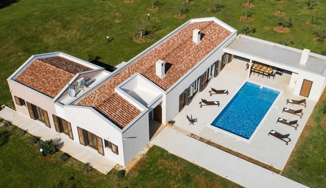 Villa Terra Nobile with Pool