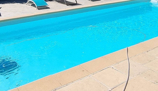 Villa terrace garden games, heated pool 10x4, wifi fiber, discount but june