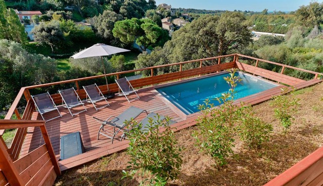 Villa Terrasse et Piscine à l'entrée de Porticcio