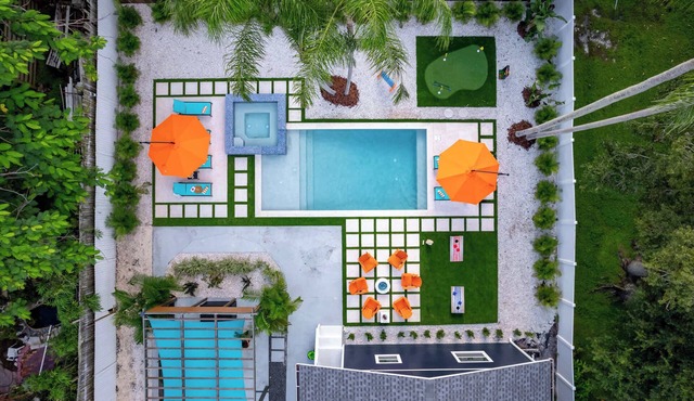 Villa Tessa Pool Mini Golf 8 Miles to Beach