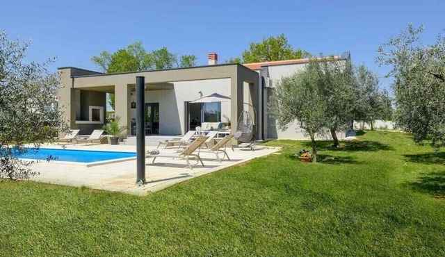 Villa Tonina – A Stylish Family Oasis with Private Pool in the Heart of Istria