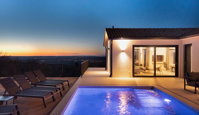 Villa TonKa with jacuzzi sauna and private pool