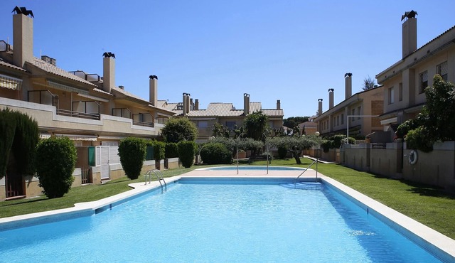 Villa Torredembarra, 4 bedrooms, 5 persons