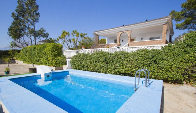 Villa Tortosa, only 20km to Costa Dorada beaches!