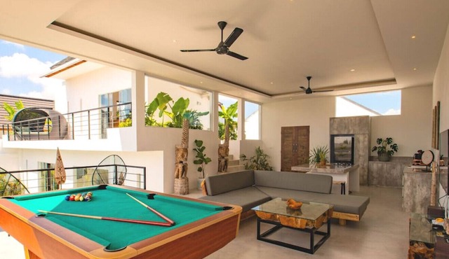 Villa Tortuga · Rice field view in seminiak Beach 3 bedrooms villa