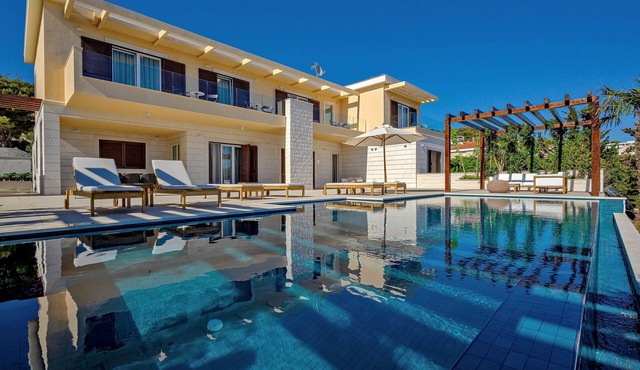 Villa Tourqoise/2 villas complex for large groups up to 20ppl/near Hvar Town