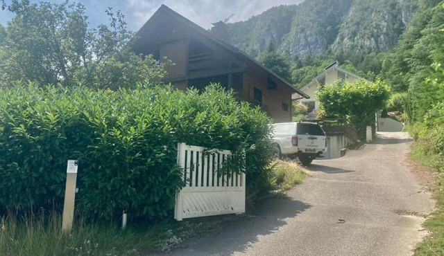 Villa traditionnelle avec vue sur le lac d'Annecy