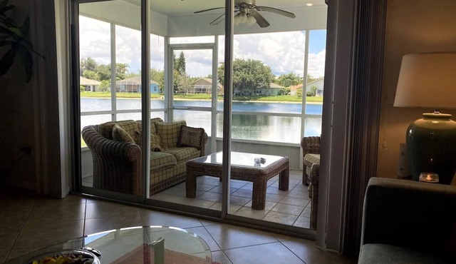 Villa Tranquility on a Lake!