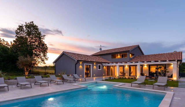 Villa Tre Olive with pool in Pavlići, Barban