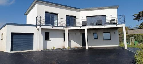 Villa Tregana Beach, confort et immersion dans un paysage idyllique