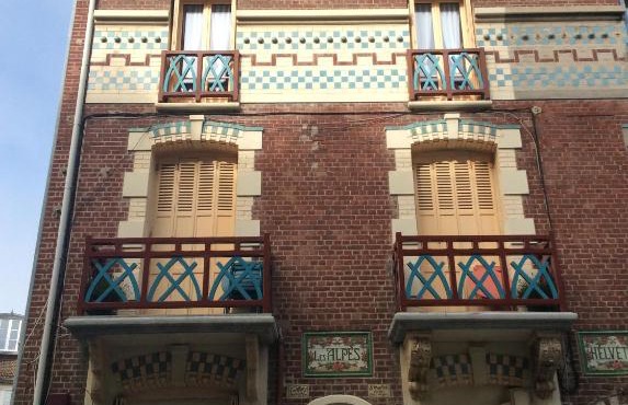 VILLA treize quartier balnéaire