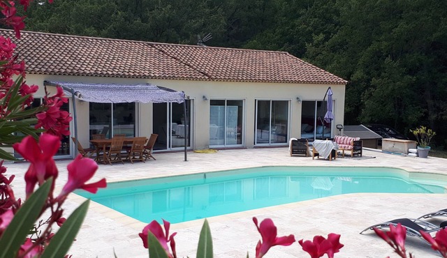 Villa Trets à 25 km d'Aix en Provence