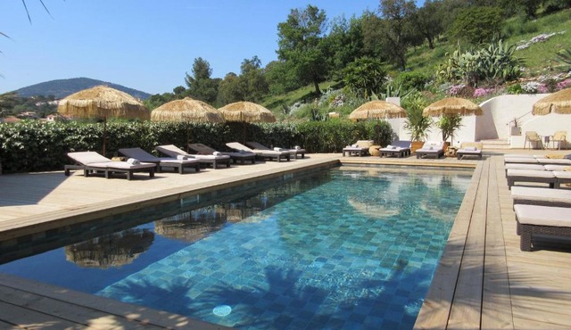 Villa Tricoli B&B avec Piscine