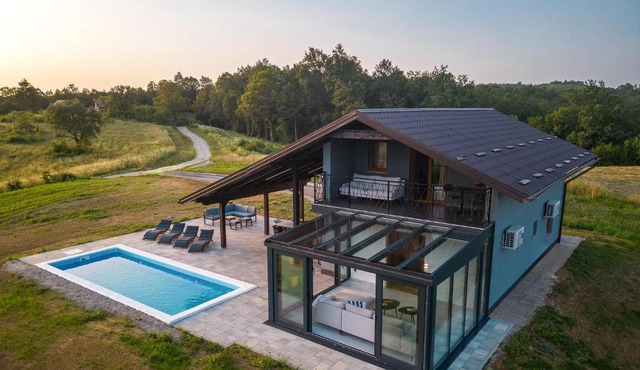 Villa Trn