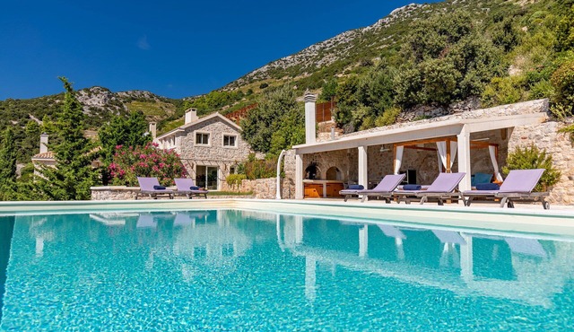 Villa Two Martinis with Pool