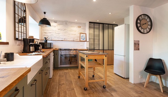 Villa 'Ty Bihan Longère De Charme 8pers' with Terrace, Garden and Wi-Fi