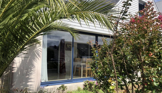 Villa Ty Yan a stone's throw from the beach