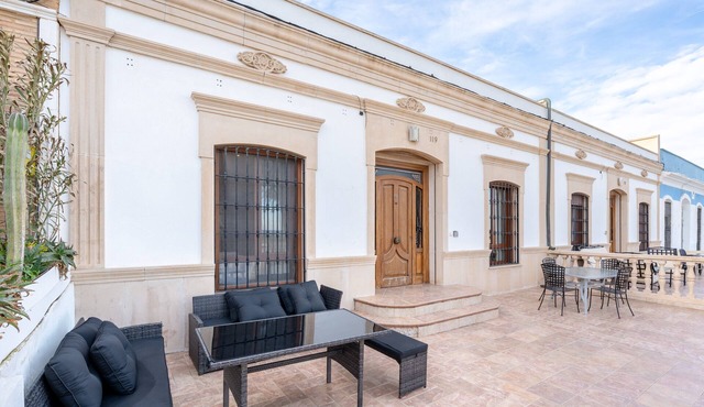 Villa 'Unique Patacona' with Sea View, Wi-Fi and Air Conditioning