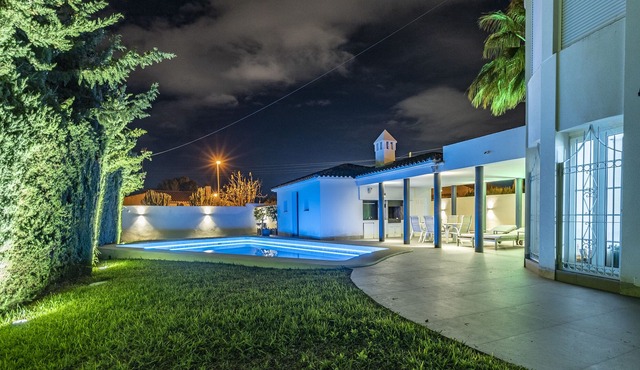 Villa Uvarovita