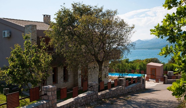 Villa Valek with swimming pool and breathtaking sea views