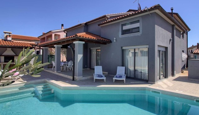 Villa Verde with heated pool (Istria - Pula)