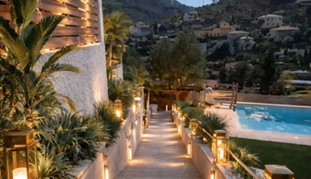 Villa Verdejo, ultimate penthouse suite with private rooftop terrace & jacuzzi
