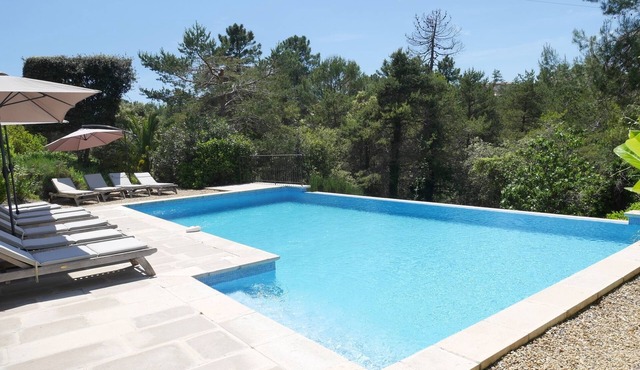 VILLA VERDI E MONTAUROUX 30 MIN FROM CANNES AIR CONDITIONED APARTMENT