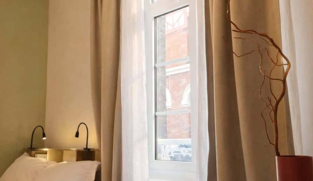 Villa Vermillon large studio, Parking, Center & Station