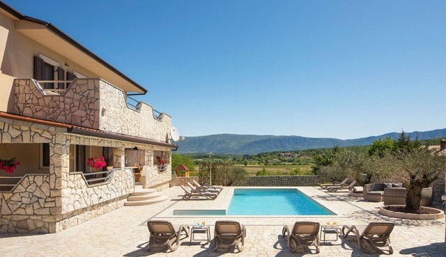 Villa Vesna with heated pool, sauna, jacuzzi