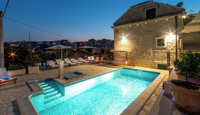 Villa Vicko (V1991-K1) - Sumartin - island Brac