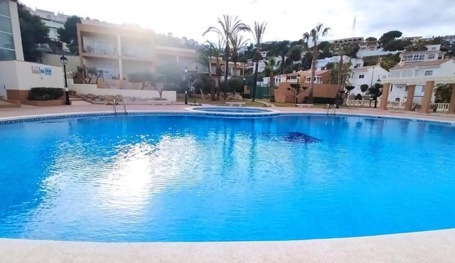 Villa Vicky PENISCOLA. semi-detached villa WITH SEA VIEWS, swimming pool and paddle tennis court