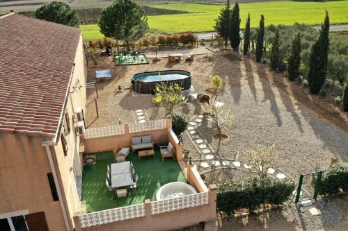 Villa vigneronne moderne piscine et jaccuzi