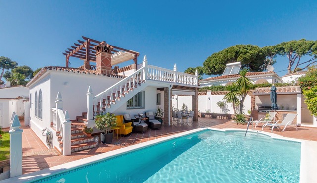 Villa 'Viking' with Sea View, Wi-Fi and Air Conditioning